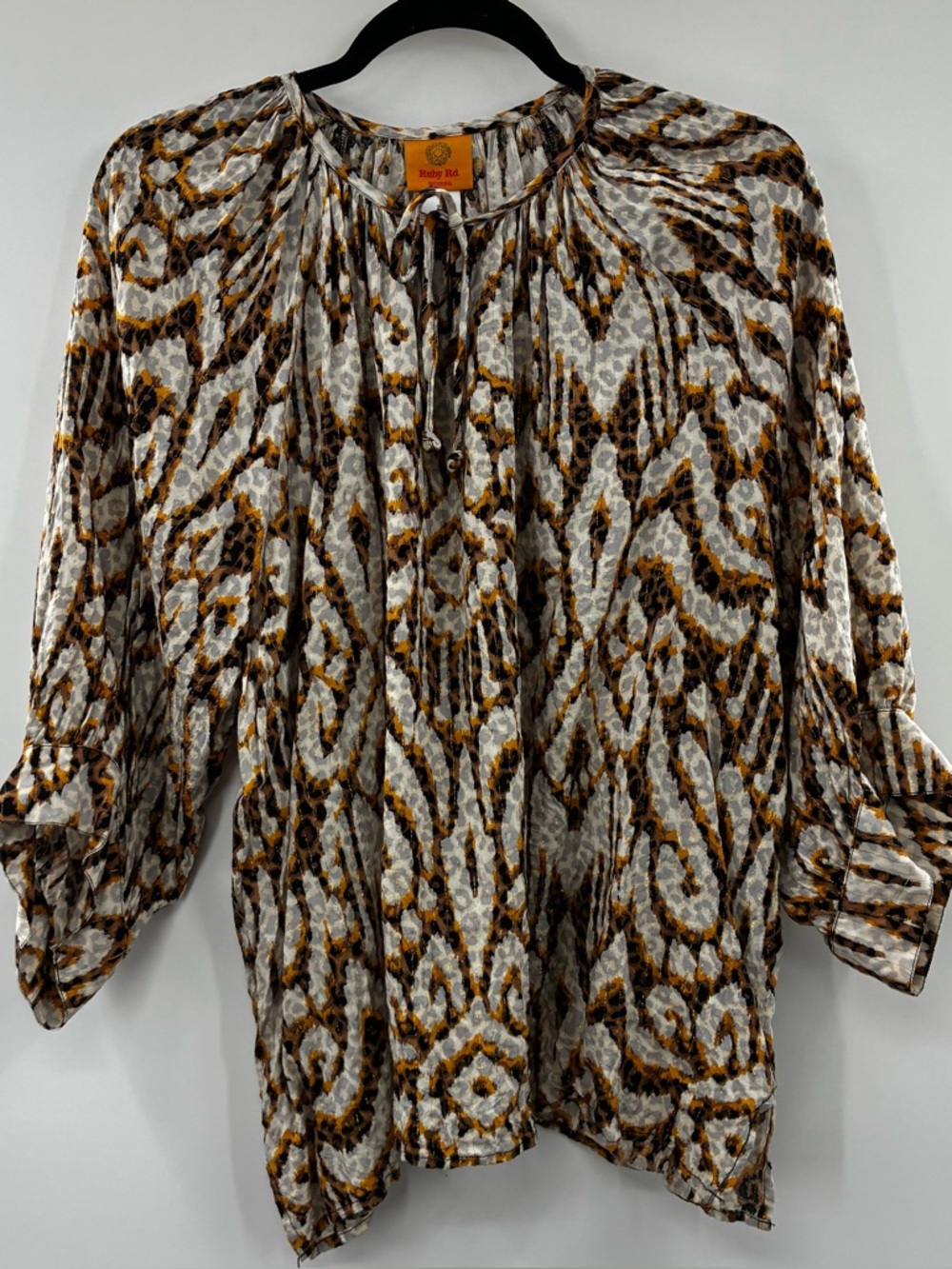 3For$20 Ruby Rd. Blouse White and Brown Pattern with Gold size 2X